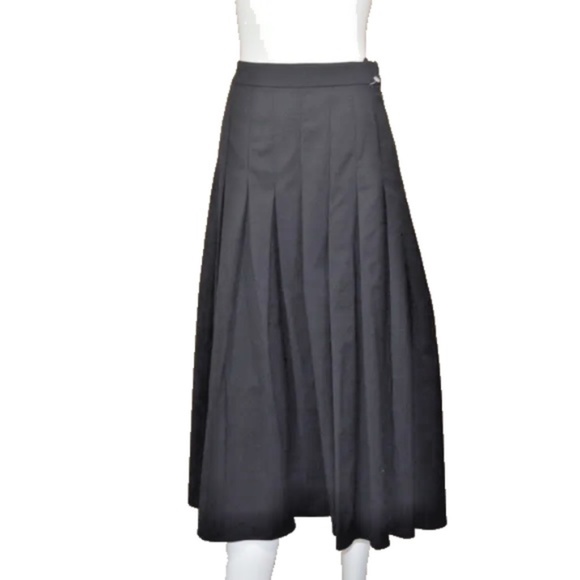 Fendi Black Maxi Pleated A line  skirt. Size 6 Made in Italy US 6 - Picture 8 of 14